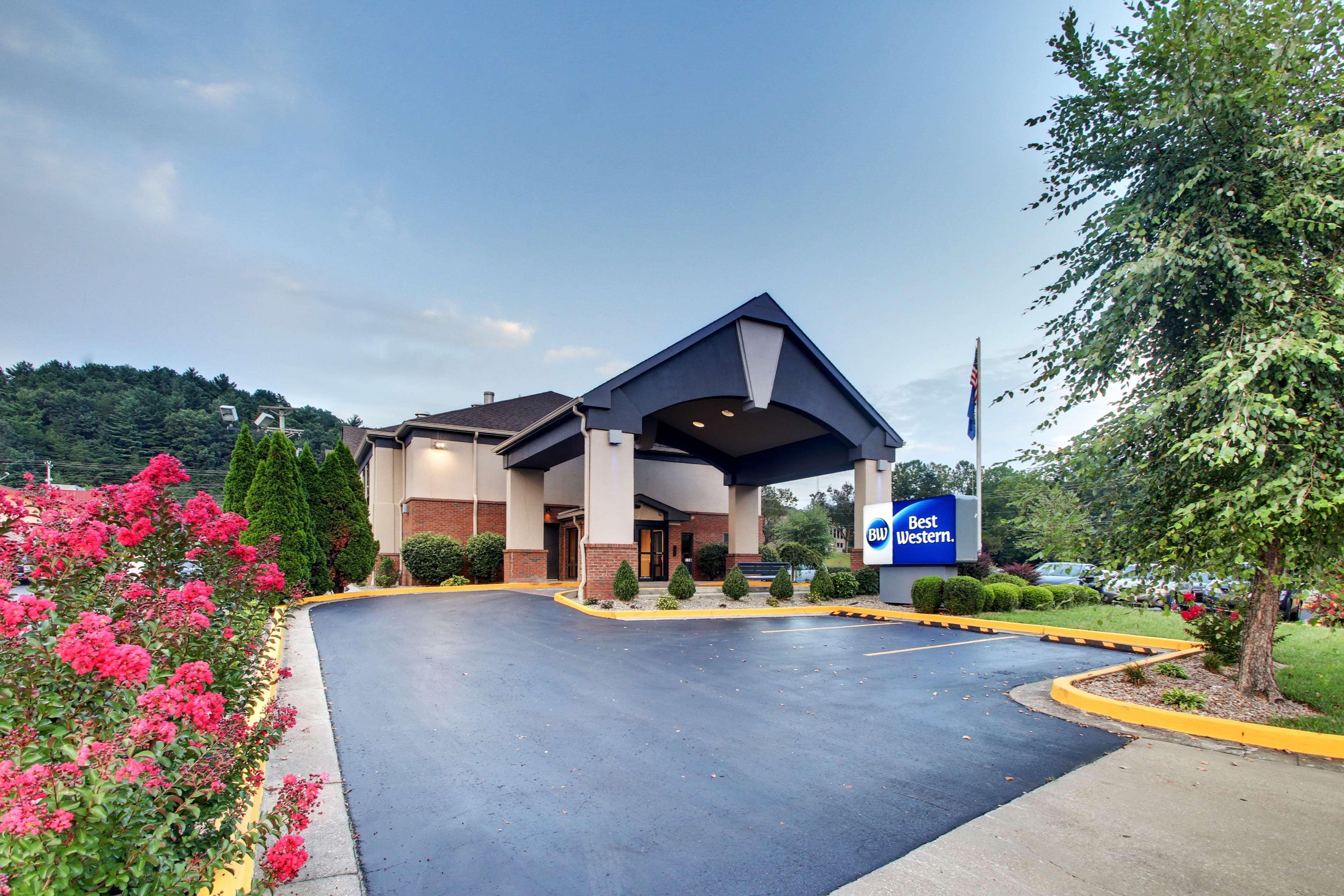 Best Western Eagles Inn Morehead Exteriör bild